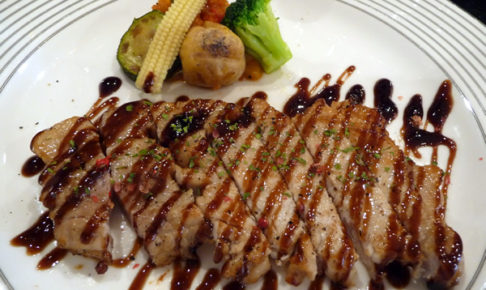 ポークステーキ　バルサミコソース
